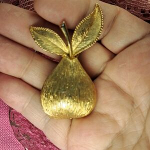 Timeless Vintage Mid-Century Emmons Pear Pin (Brushed Goldtone)